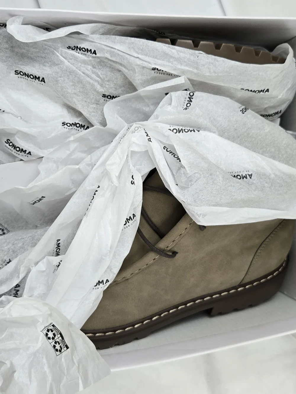 Sonoma Goods For Life Foster Men's Chukka Boots Size 11 Taupe New in Box